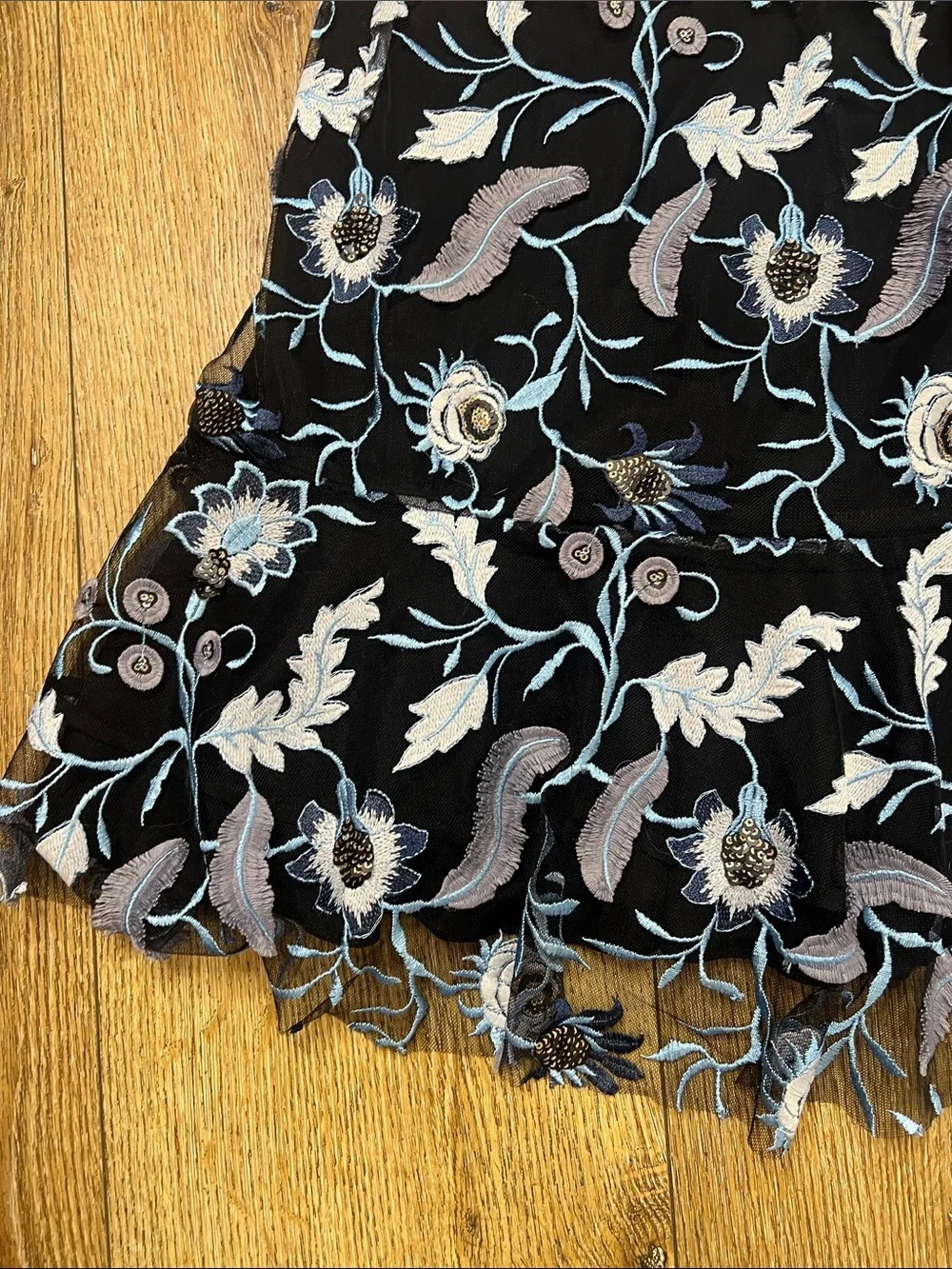 Sandro Paris Black Embroidered Floral Flare Mini Skirt Size 1/S/4US